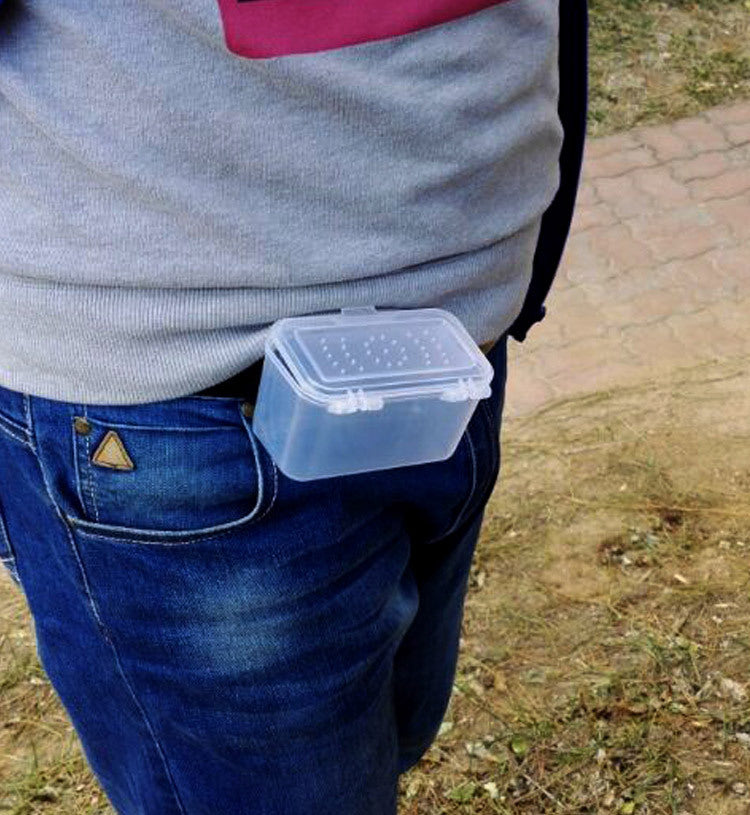 Portable bait box